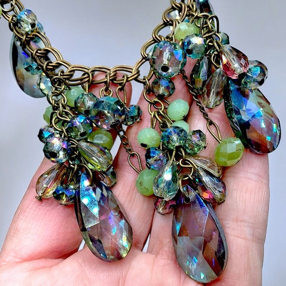 🌺 Genuine Crystal Necklace - Picture 3 of 10